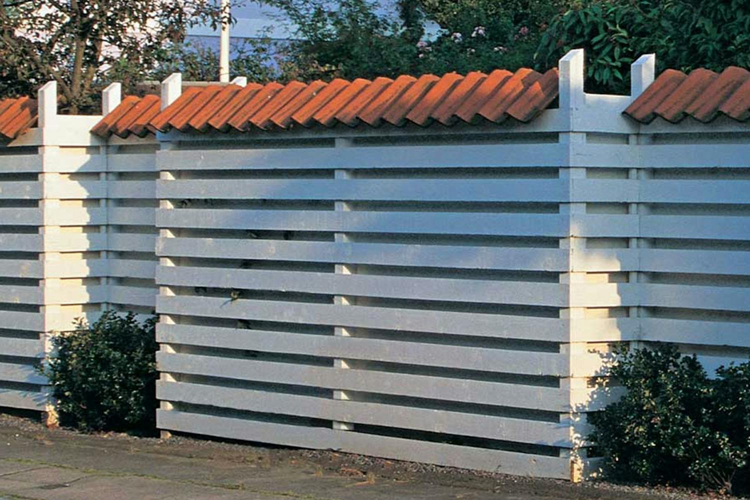 Aidan rakentaminen tuulen kestäväksi Aidan rakentaminen tuulen kestäväksi